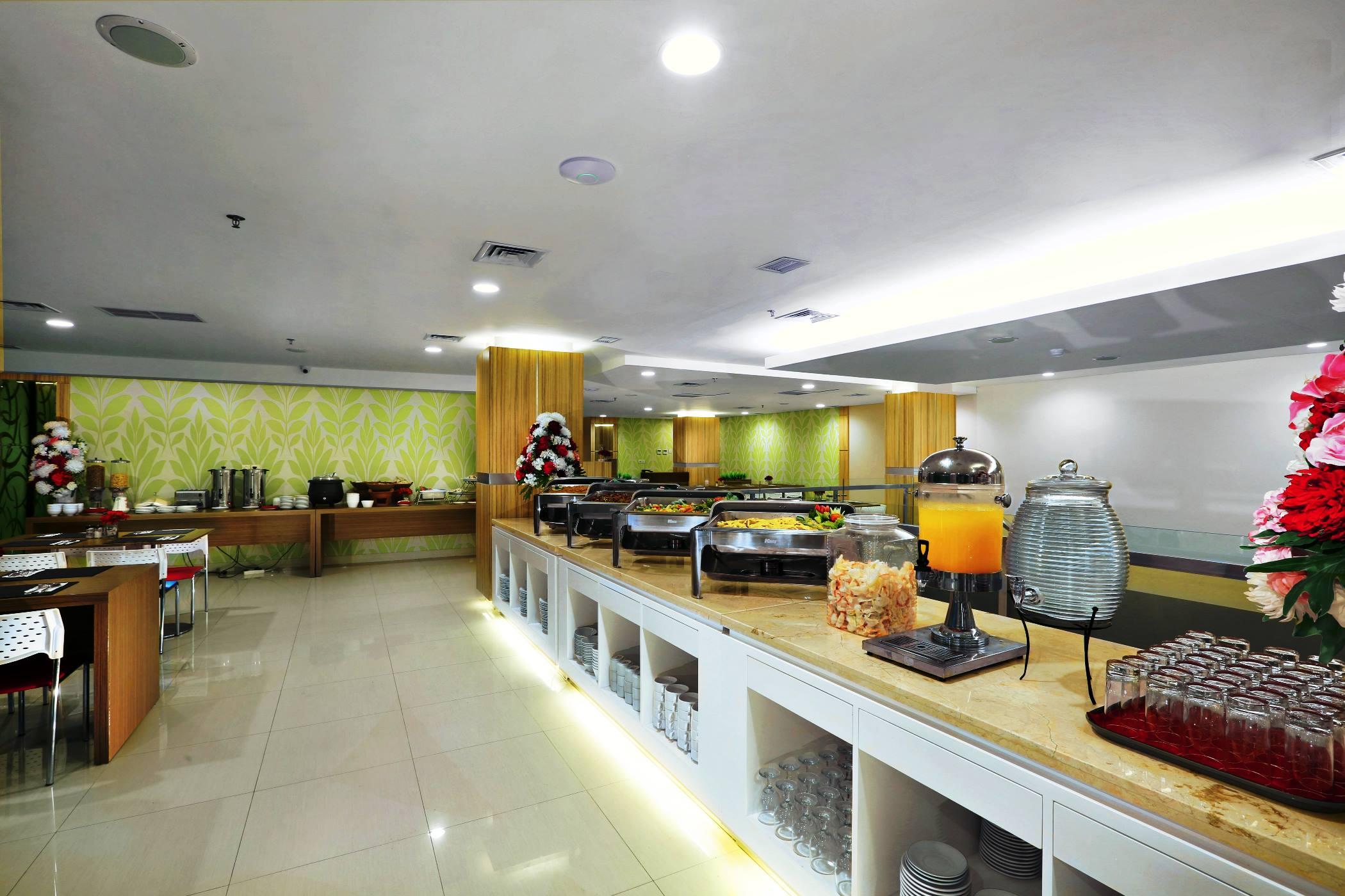 Cordela Hotel Cirebon Exteriör bild