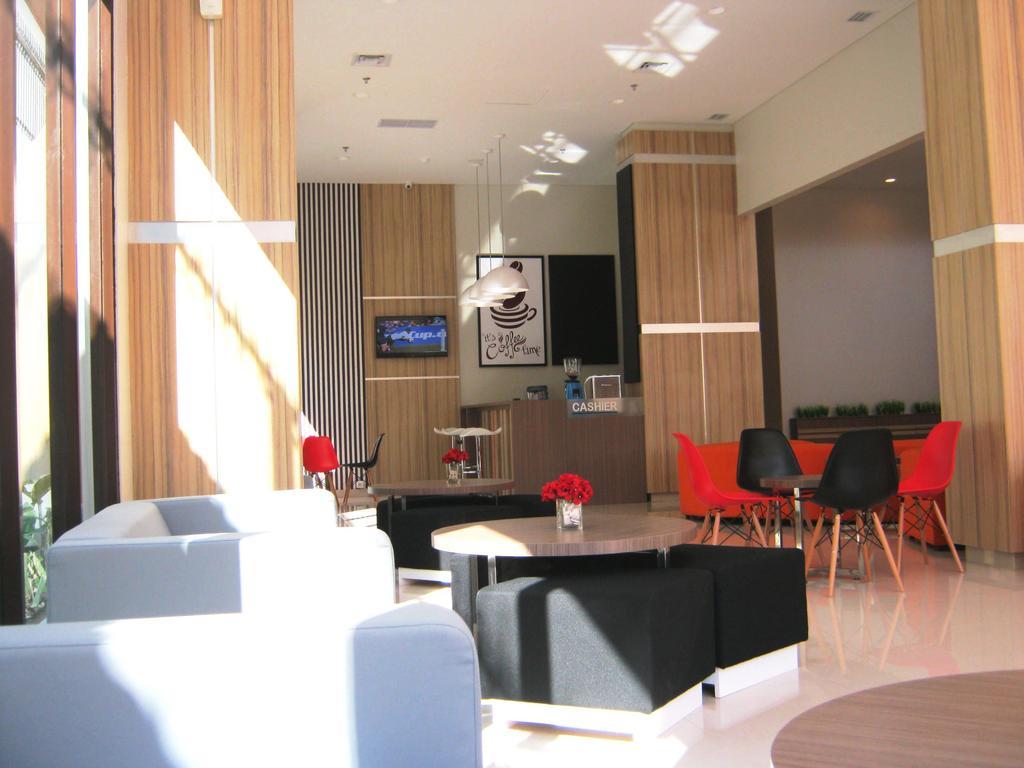 Cordela Hotel Cirebon Exteriör bild