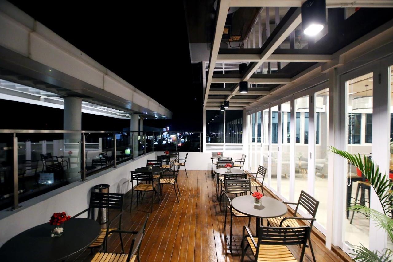 Cordela Hotel Cirebon Exteriör bild